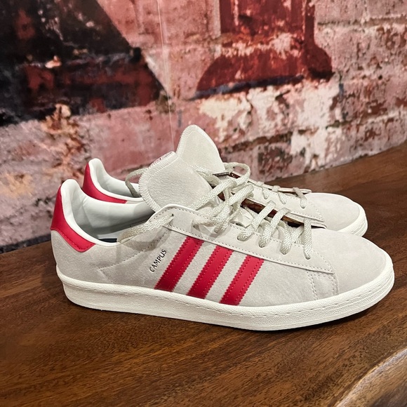 NEW ADIDAS CAMPUS SUEDE OFF WHITE AND RED  UNISEX MENS 10 WOMEN 11.5 - Picture 3 of 7